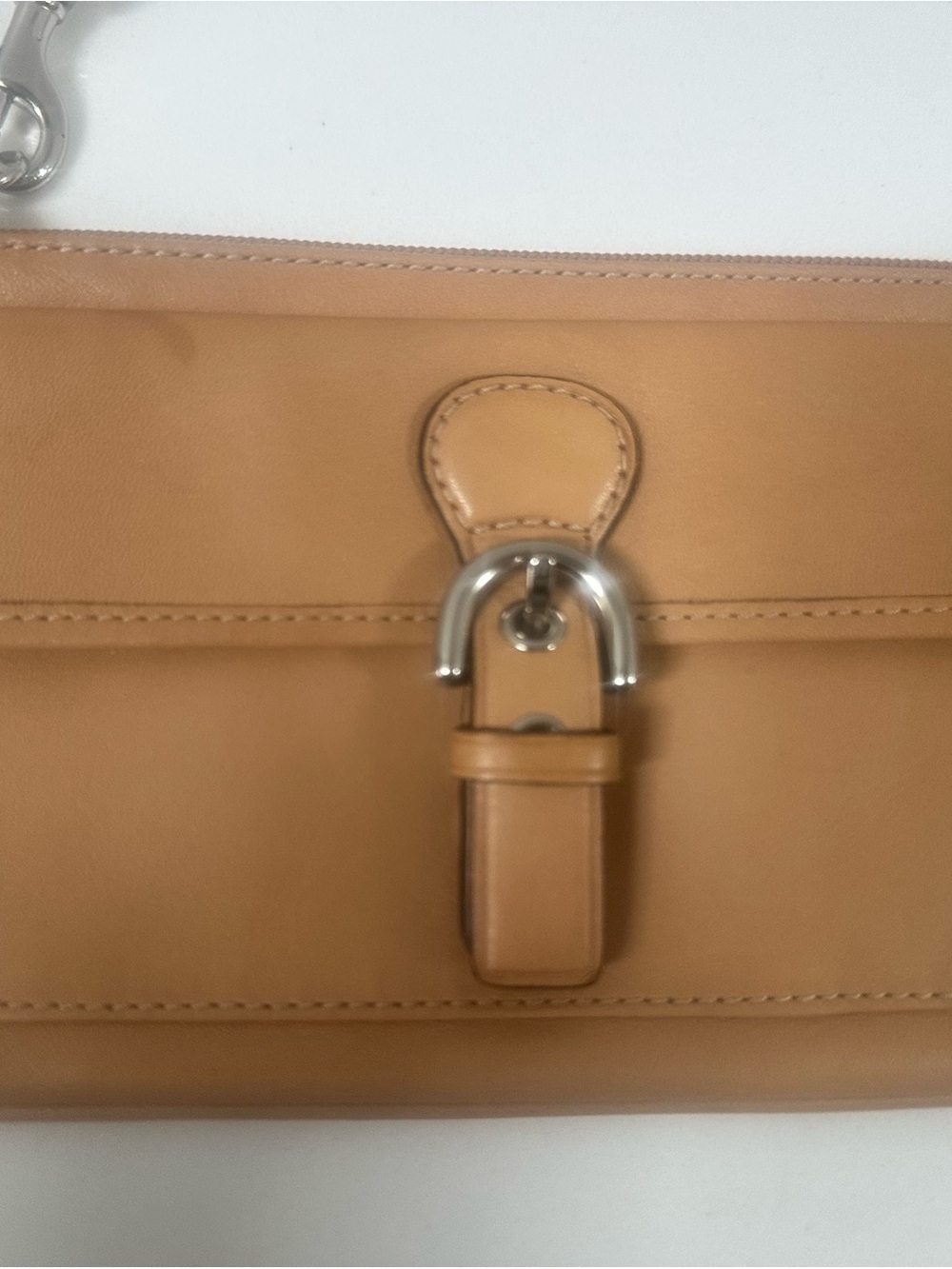 Coach Hamptons vintage glove tan leather  writslet  w/ Silver Buckle - Picture 3 of 7